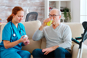 Nutrición enteral oral domiciliaria en pacientes mayores con fractura de cadera y desnutrición
