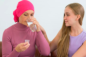 Nutrición enteral oral domiciliaria en pacientes con cáncer en tratamiento activo y con desnutrición moderada-grave